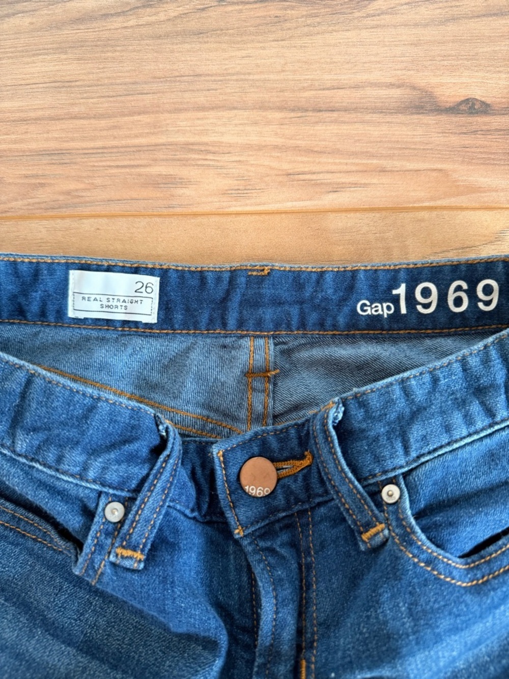 GAP Women's Blue Rolled Cuff Denim Shorts - Picture 3 of 7